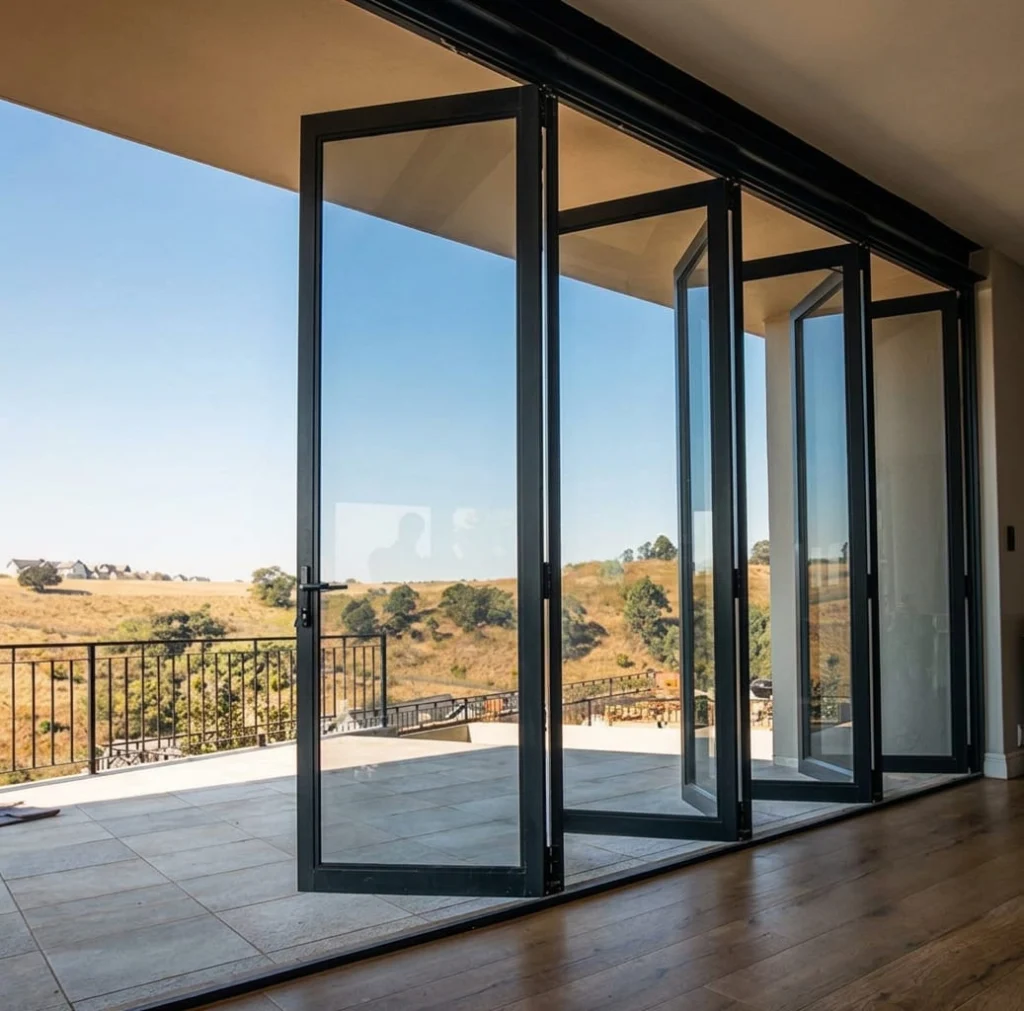 Pintu Lipat Aluminium (6)