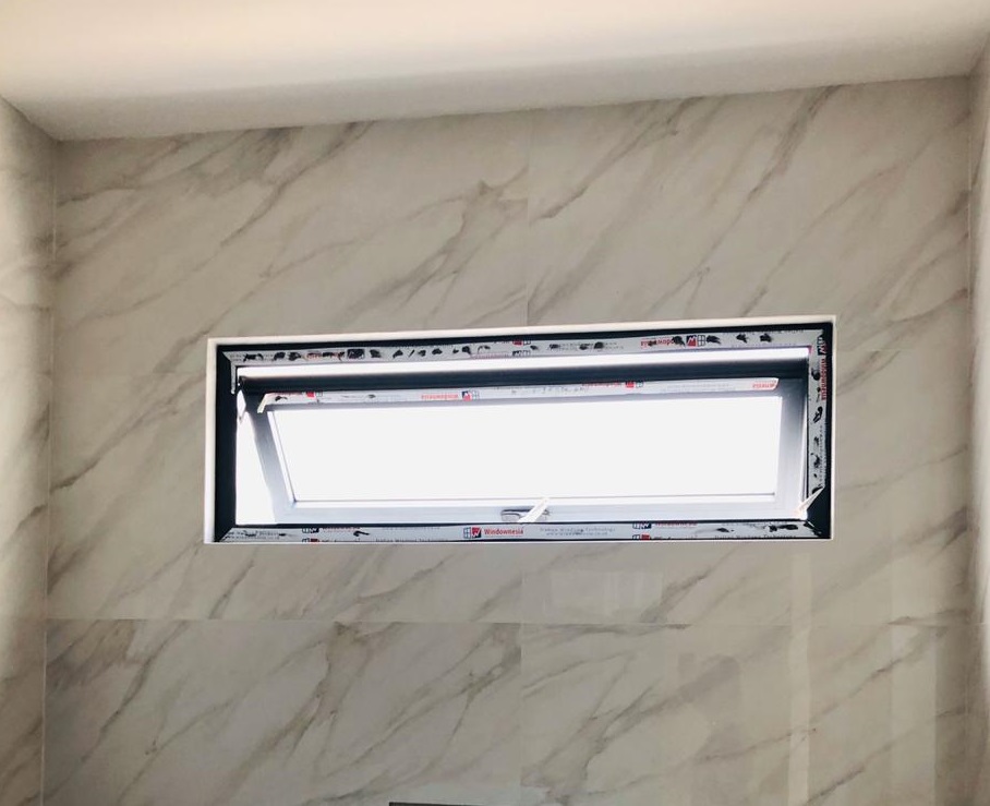Jendela Kamar Mandi